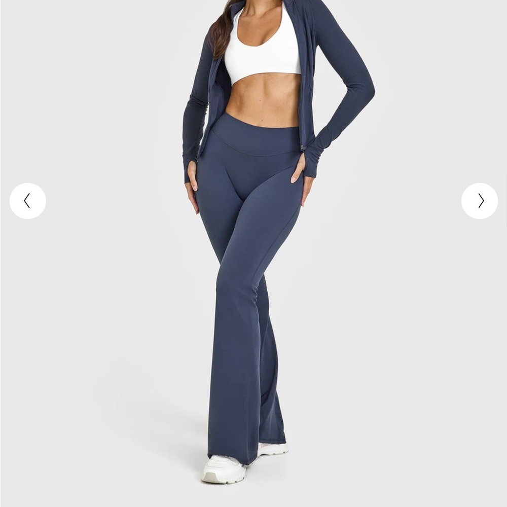 SOFTMOTION™ FLARED BOTTOMS